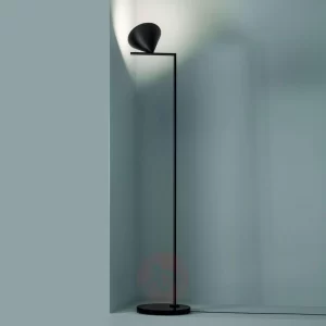 Ninety° Floor Lamp